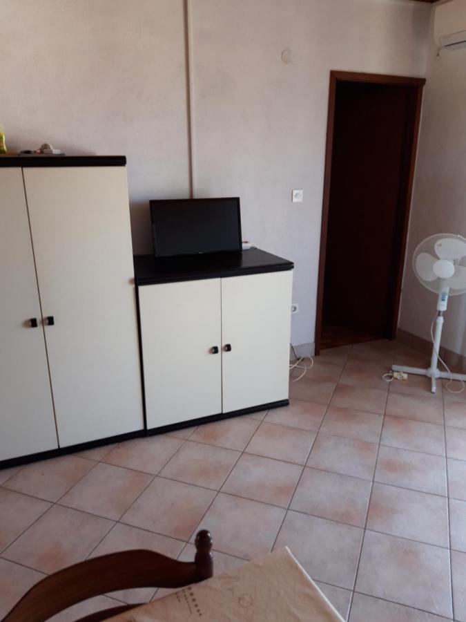 Apartment Lana ปริฟลากา ภายนอก รูปภาพ